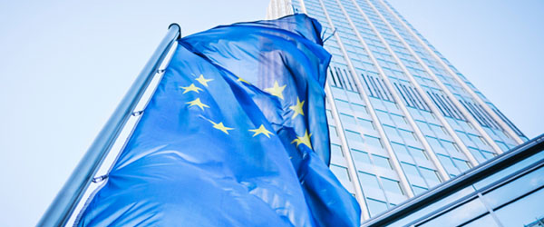 El BCE se compromete a mantener bajos las tasas de interés durante más tiempo